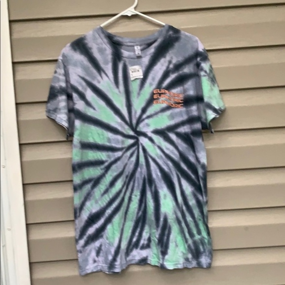NWT Zuni men’s tie dyed short sleeve tee shirt $5/25